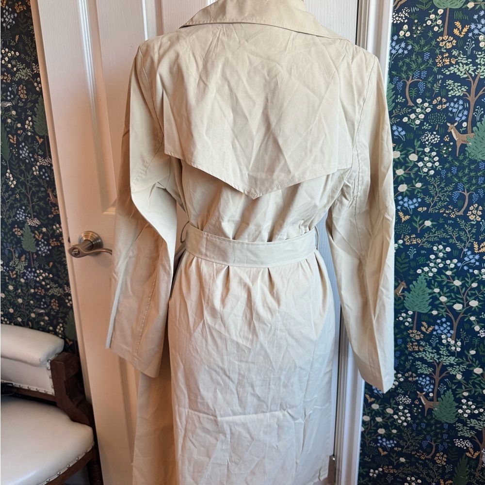 Tan Double-Breasted Women's Trench Coat - Picture 4 of 9